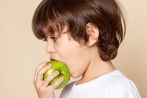 fonoaudiologia no tratamento de problemas orais e motores que afetam a alimentação da criança